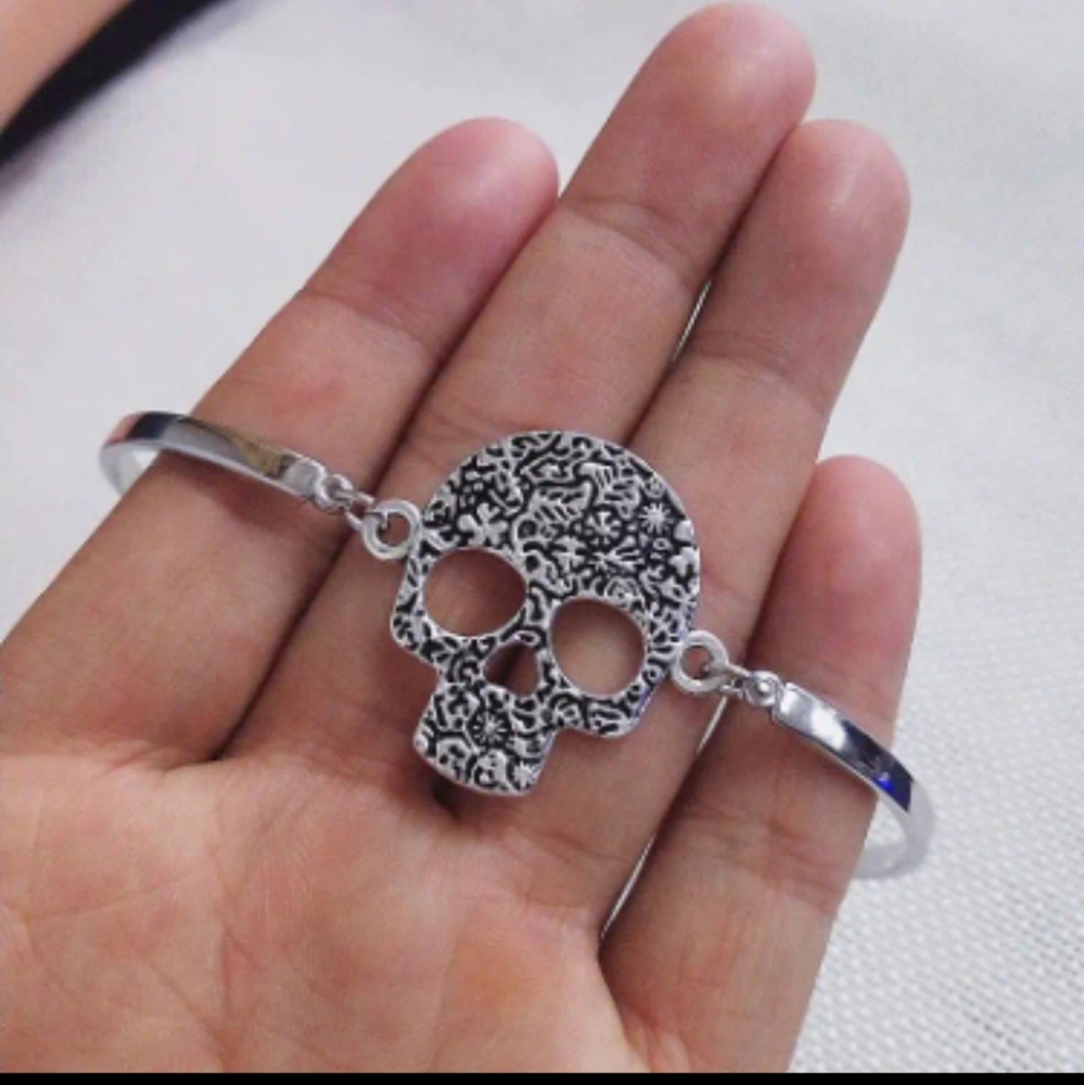 Sugar Skull Bracelet NWT - Picture 6 of 6